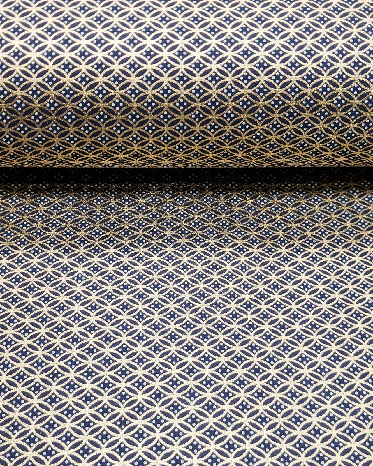 0472 Gold Shippo Design on Black