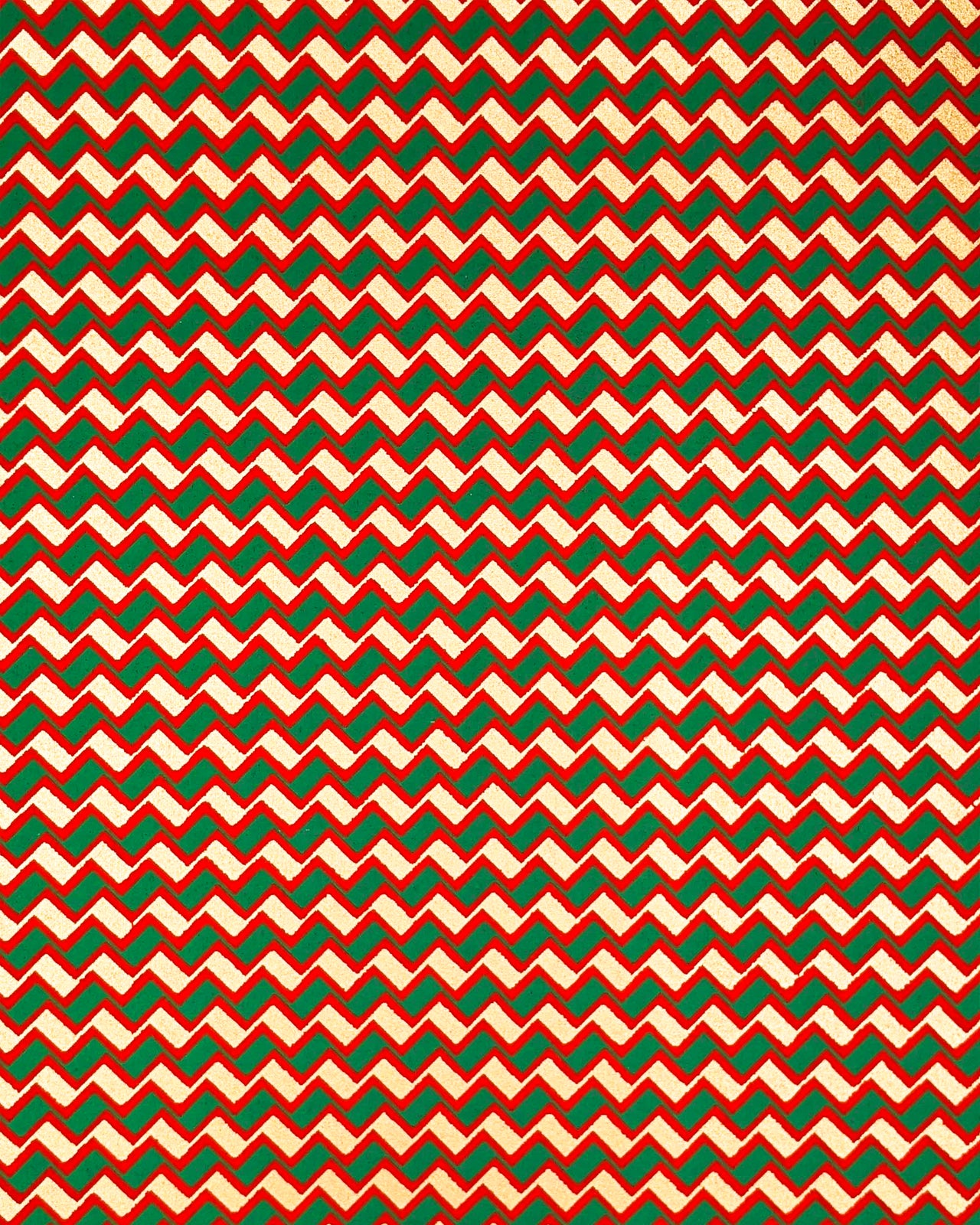 0626 Red, Green, & Gold Zig Zags