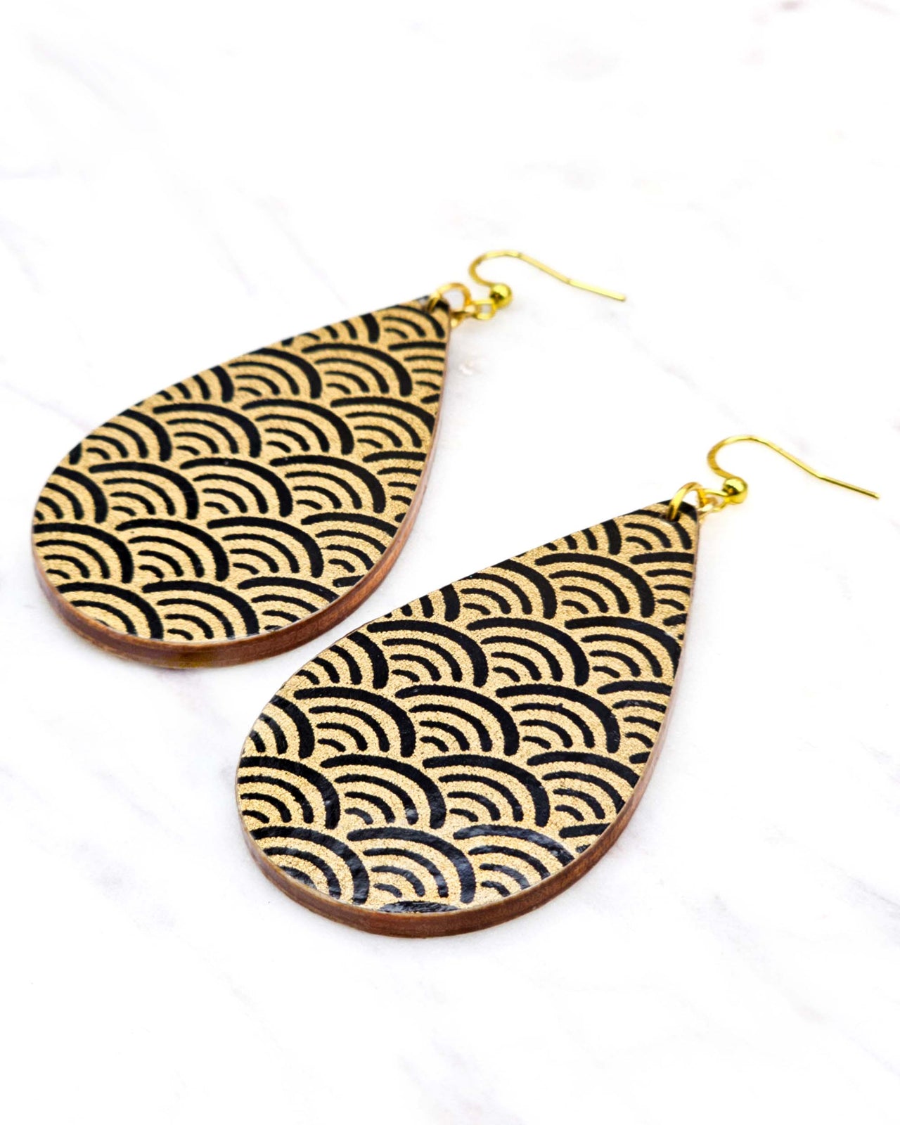 (L) Teardrop Earrings