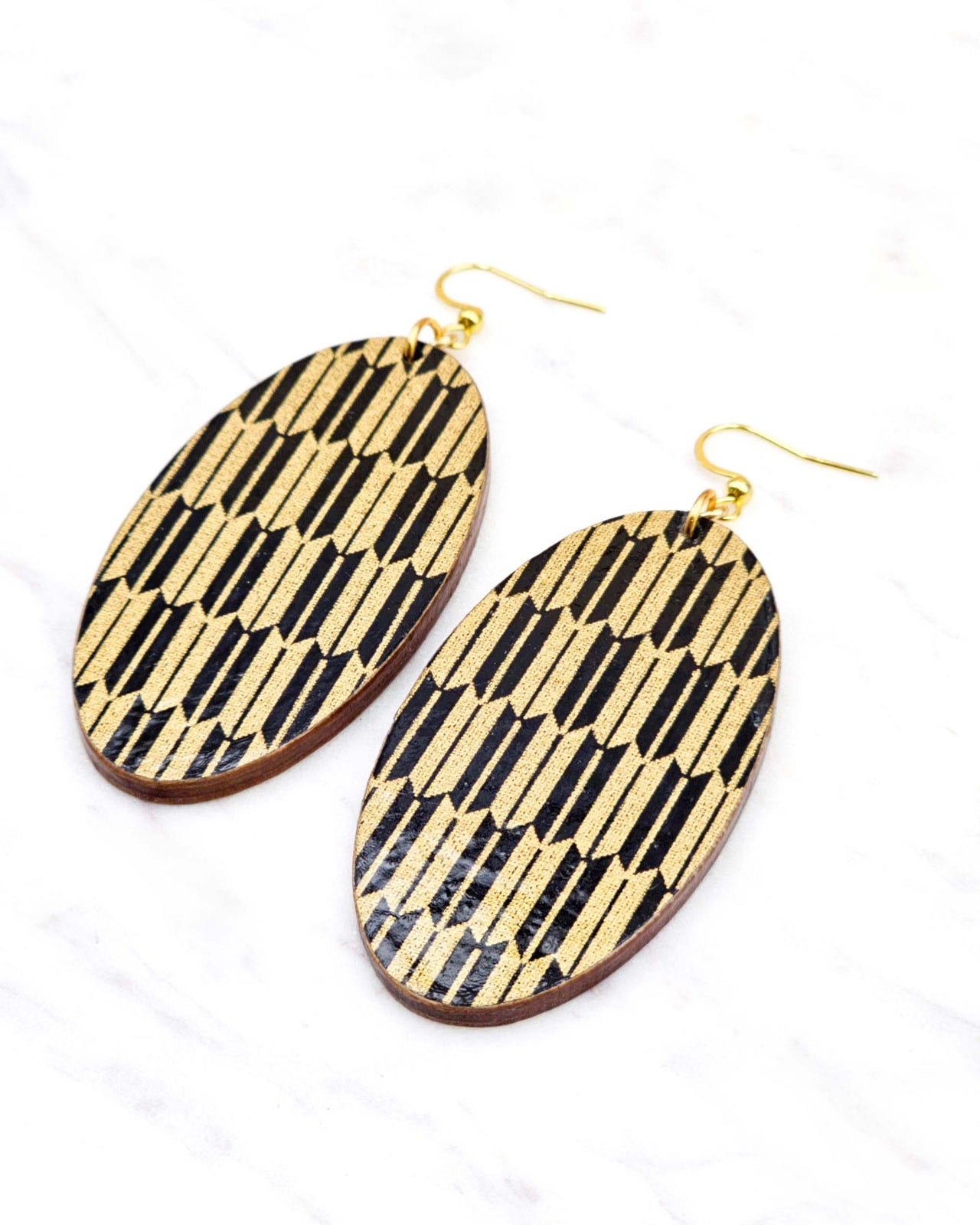 (L) Oval Earrings