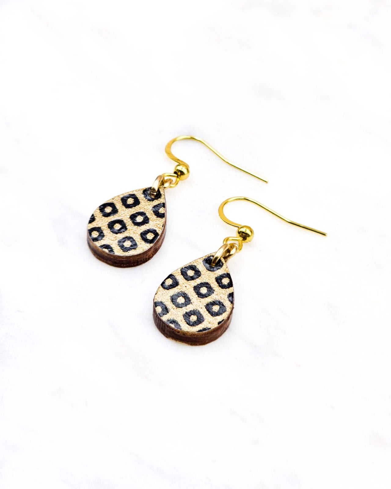 (XS) Teardrop Earrings