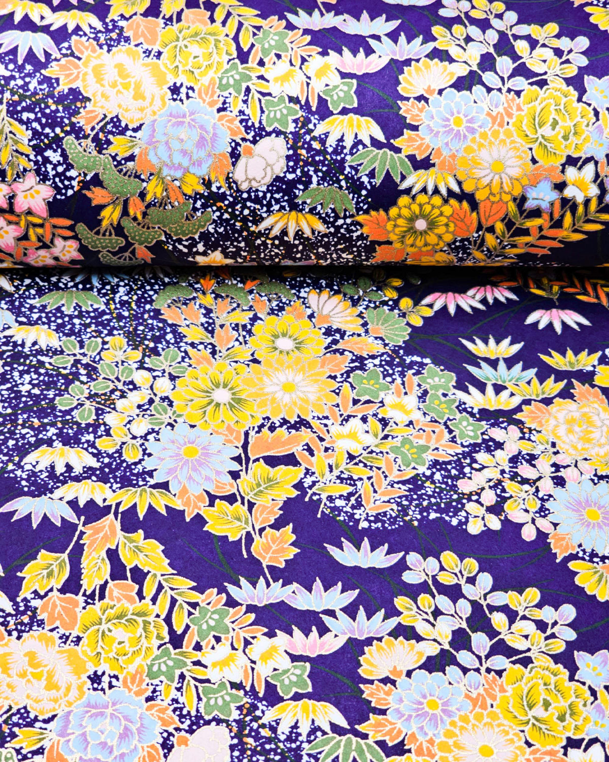 0547 Spring Flowers on Dark Blue