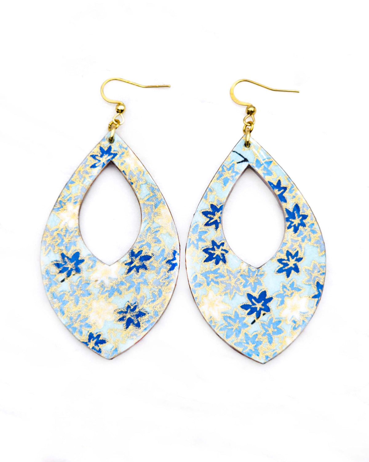 Large wooden hollow pointed teardrop shaped earrings featuring small blue and white momiji (maple leaves) on a light blue background with metallic gold details.