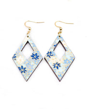 Medium wooden hollow diamond shaped earrings featuring small blue and white momiji (maple leaves) on a light blue background with metallic gold details.