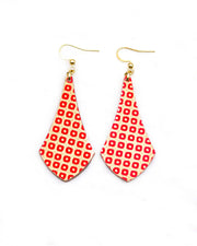 Medium wooden long anchor shaped earrings featuring a traditional metallic gold and red kanoko design.