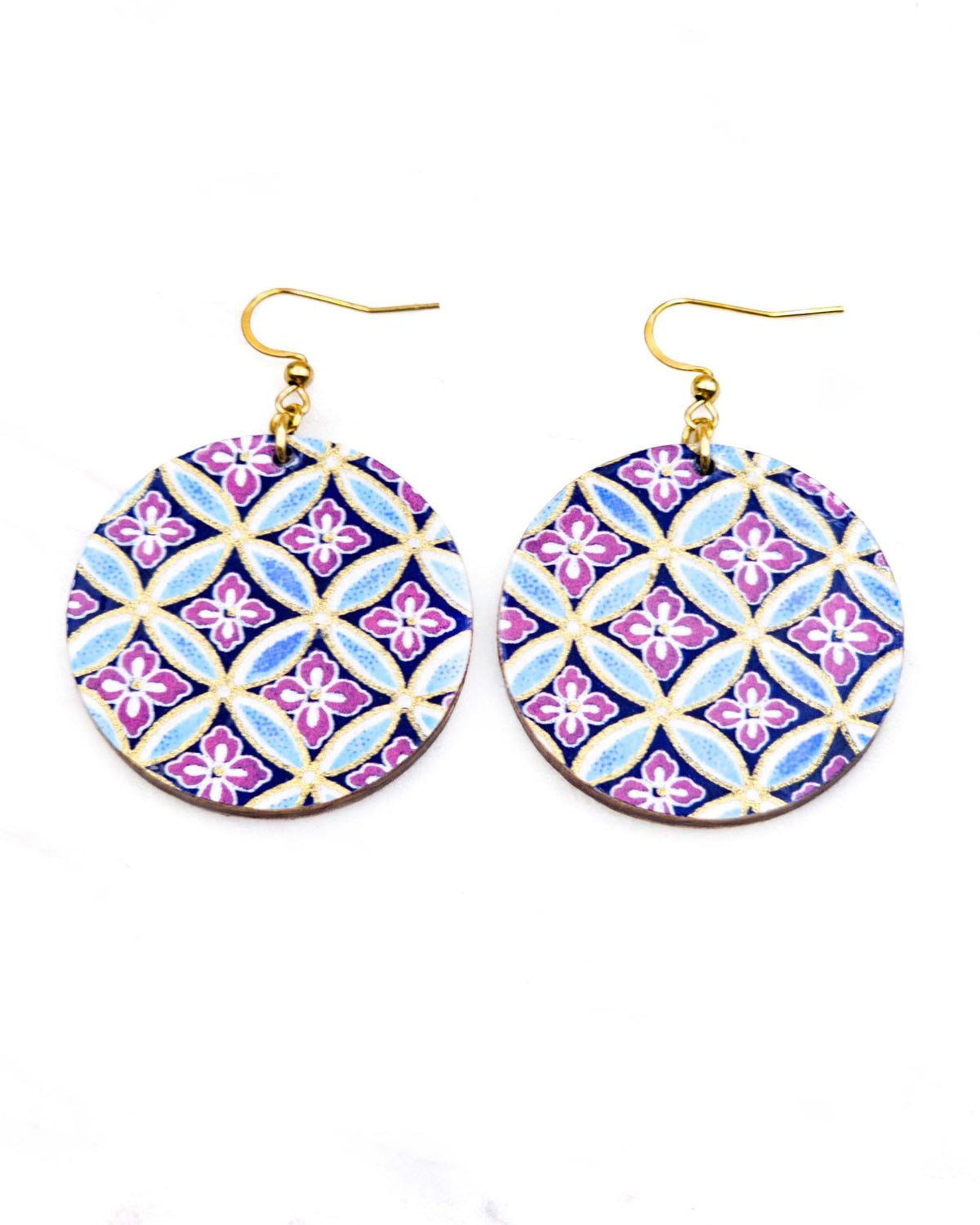 Medium wooden circle shaped earrings featuring a blue shippo design with purple hanabishi in the center with metallic gold details.
