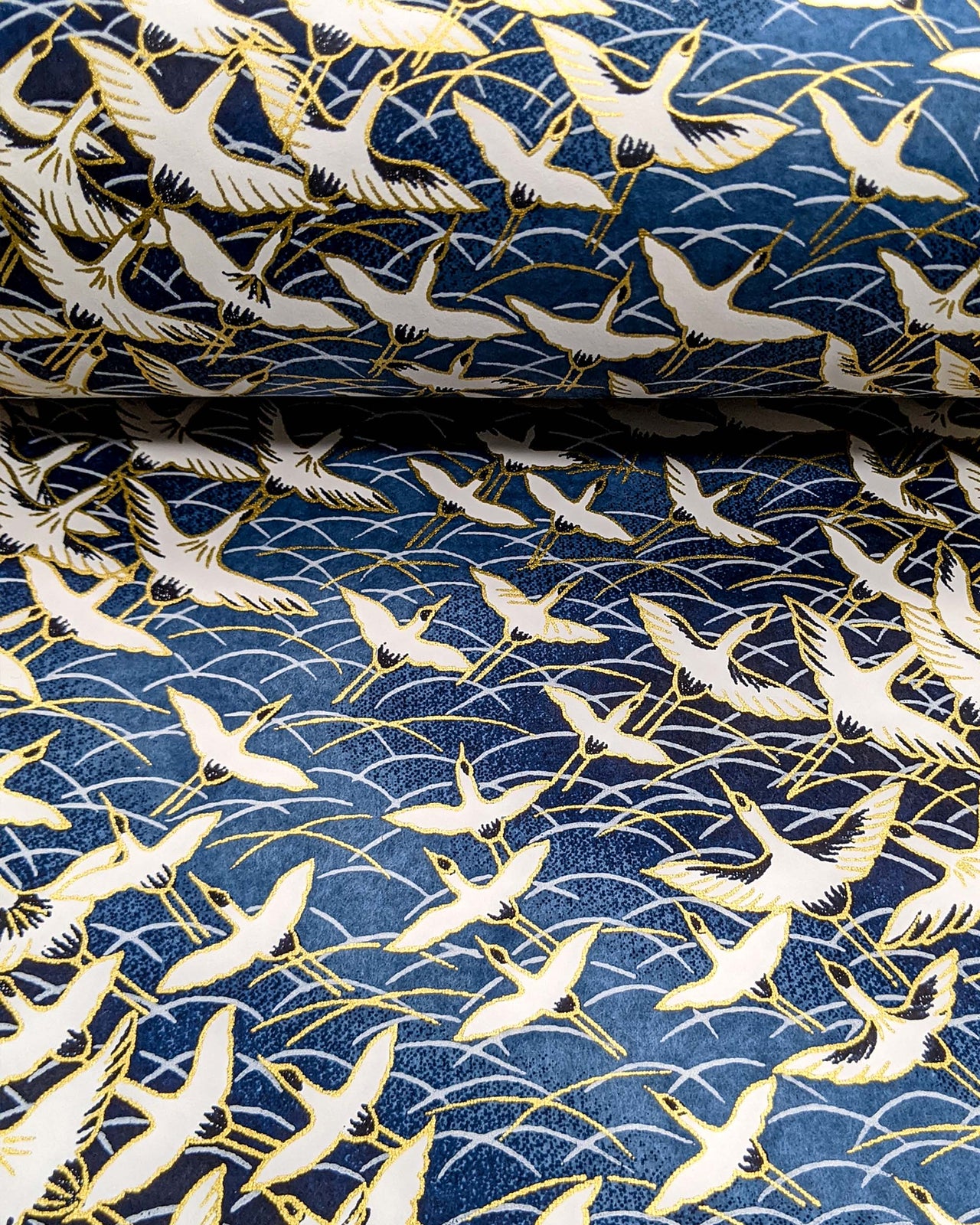 0039 Zigzag Cranes on Blue