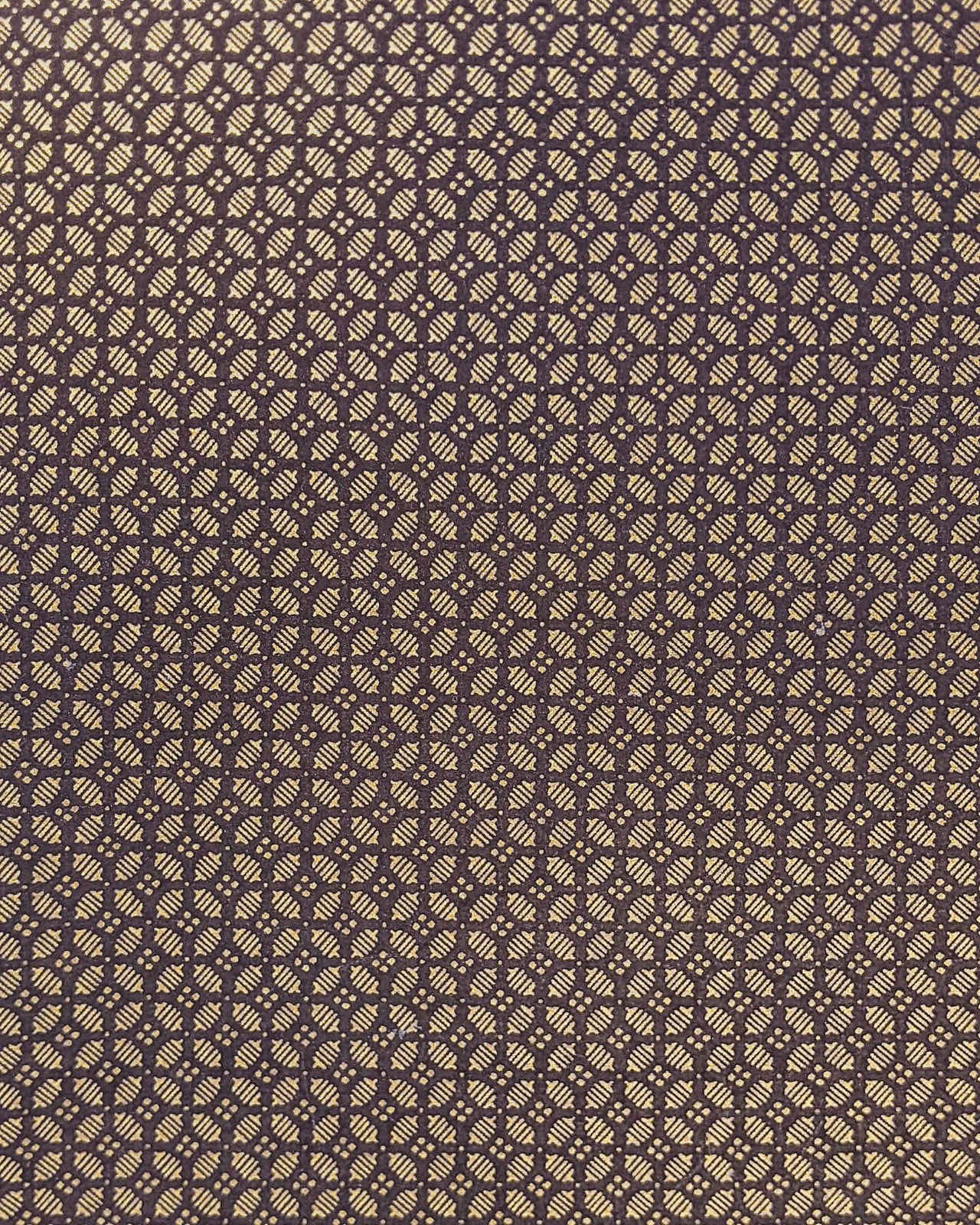 0418 Gold Shippo Design on Brown