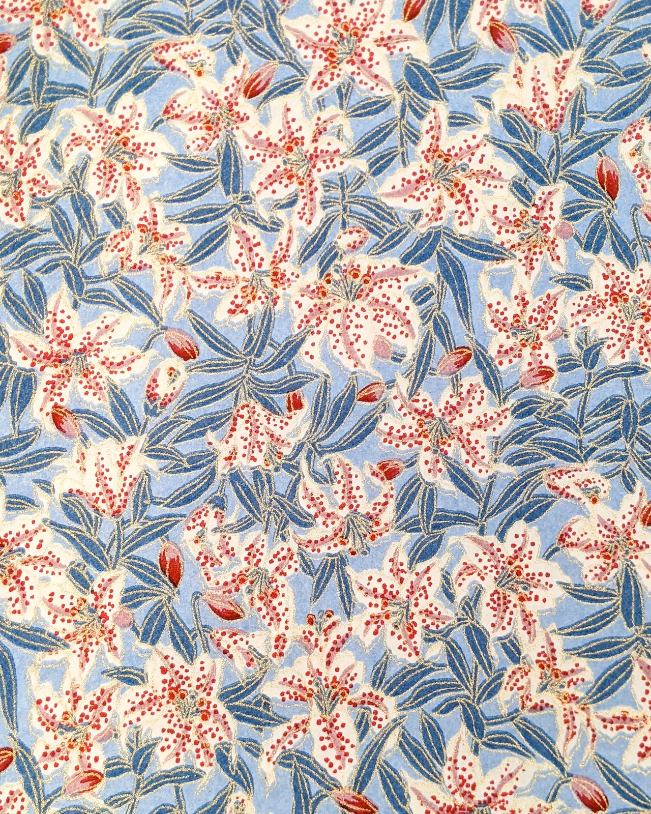 0529 White & Red Lilies on Blue