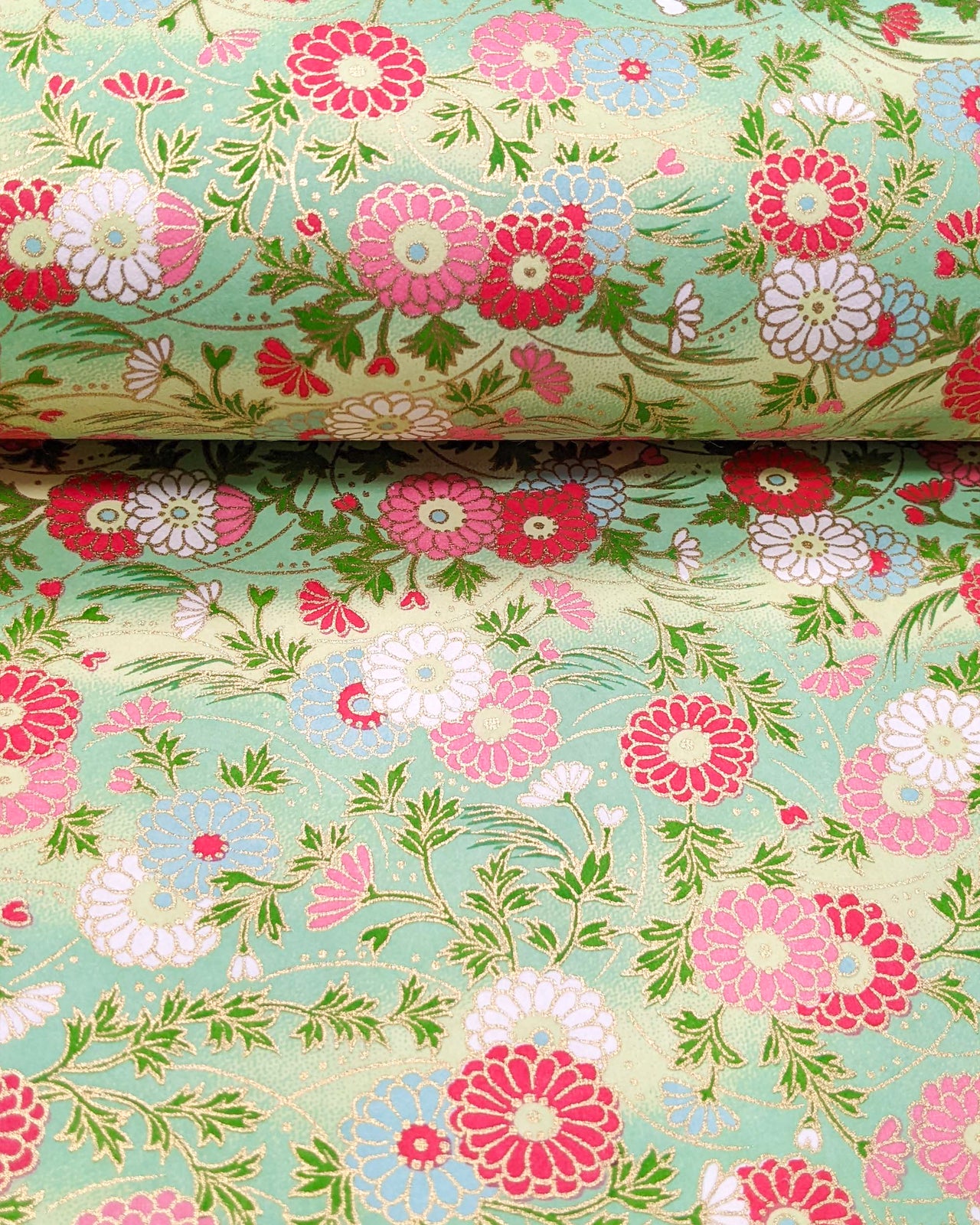 0568 Chrysanthemums on Green