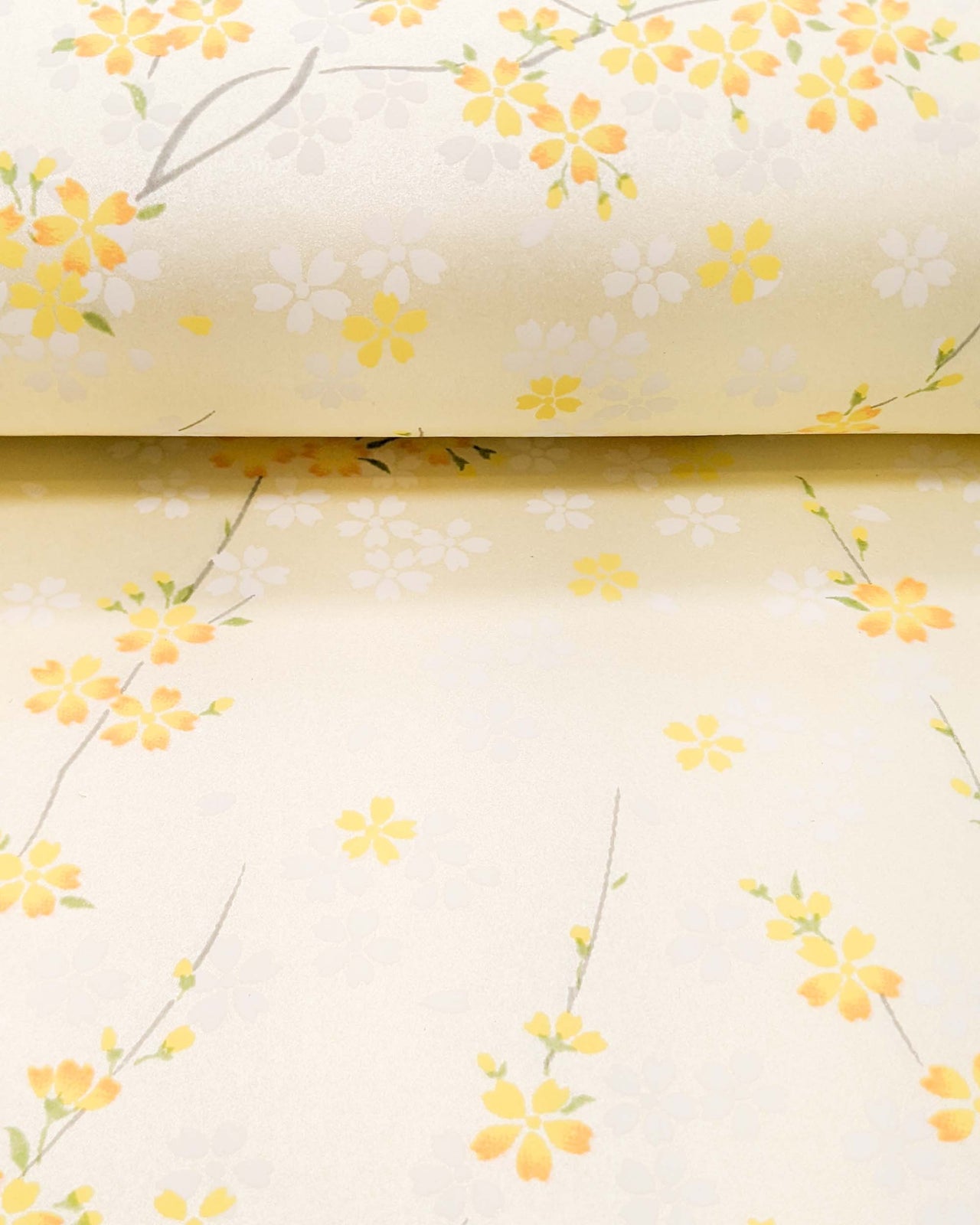 0810 Cherry Blossoms on Pearlescent Yellow