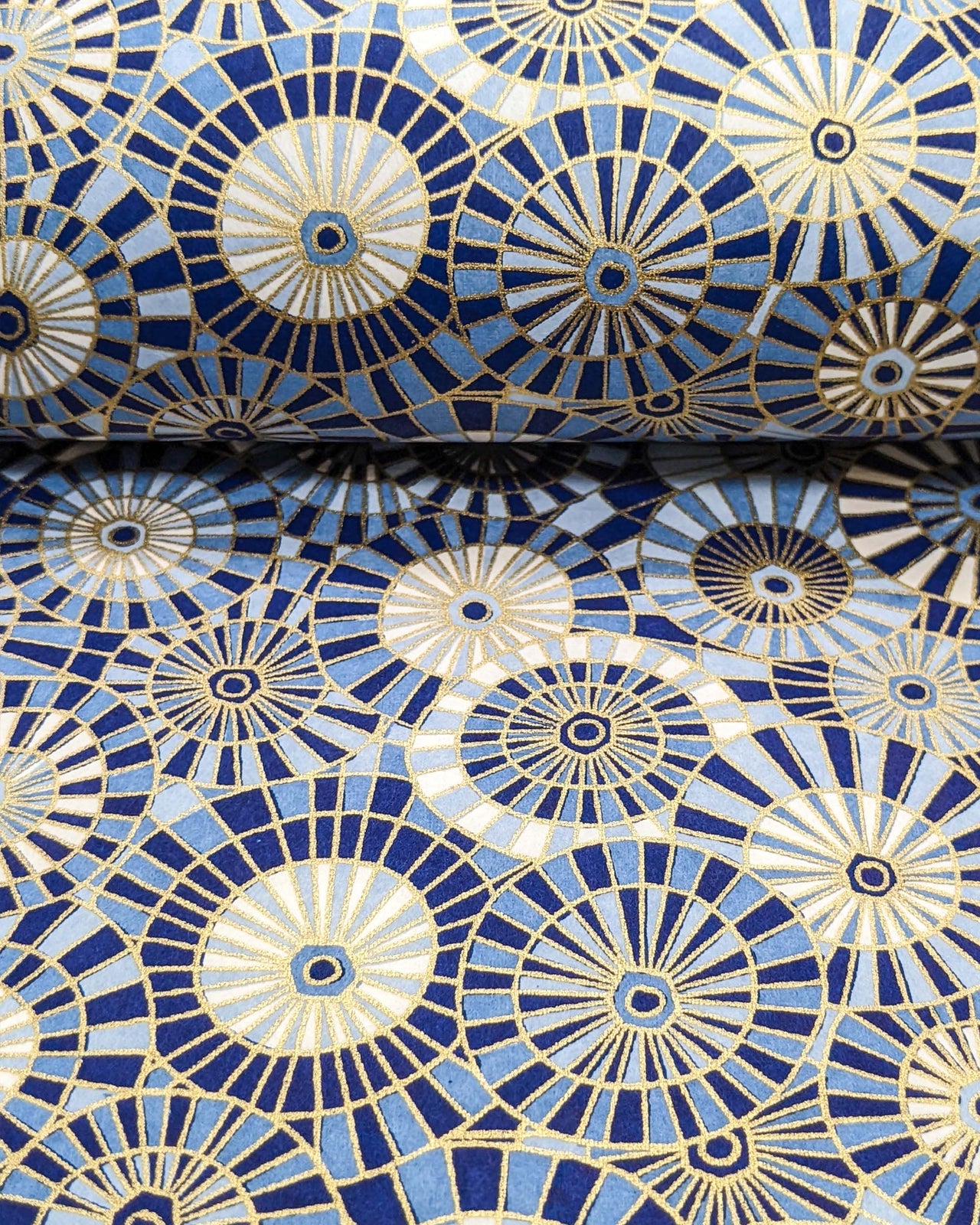 0952 Blue & White Abstract Parasols